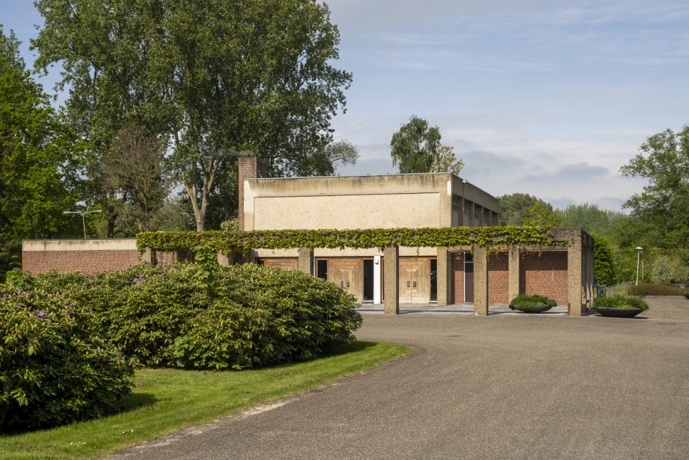 Selwerderhof met oude en nieuwe aula
